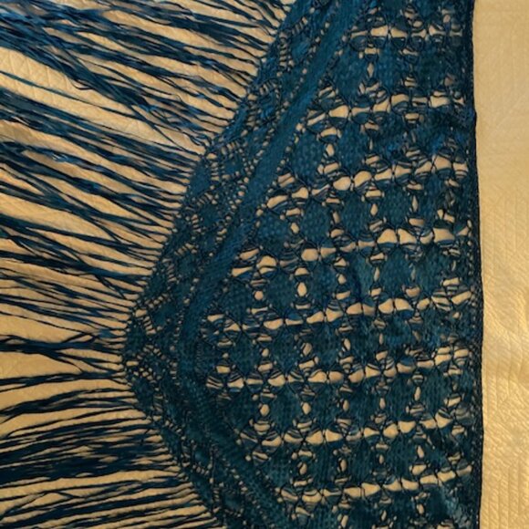 Handmade 100% Silk Triangle Wrap, Deep Teal, Crafted by Artisans in Panama - Picture 4 of 4